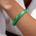 Muatkan imej ke dalam pemapar Galeri, Green Tara Energy & Healing Jade Bangle
