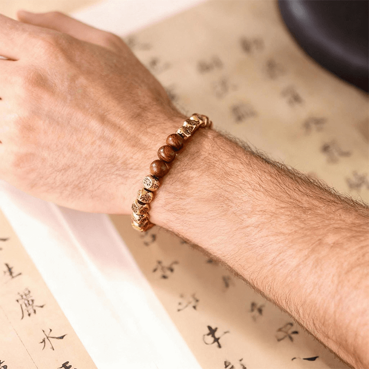 Gelang Perlindungan Mantra Sinaran Emas