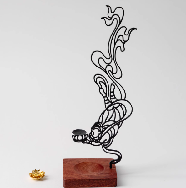 Pemegang Kemenyan Apsaras Dunhuang Terbang